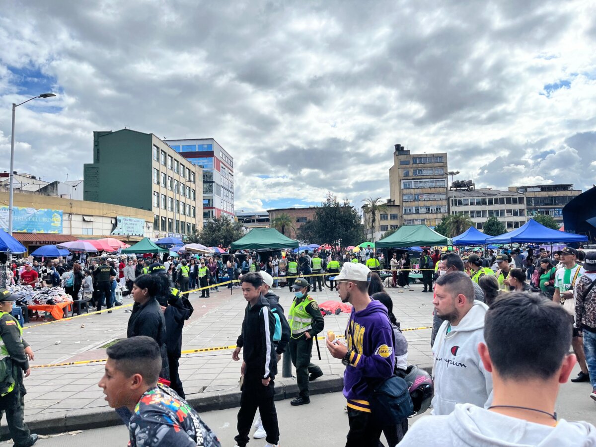 Esta es la identidad del patrullero que resultó herido durante balacera en San Victorino El valiente patrullero logró abatir a un sicario que asesinó a una persona en el sector de San Victorino, centro de Bogotá.