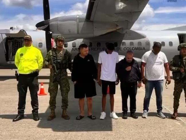 Infantes de marina se habrían aliado con el Clan del Golfo para traficar armas Los infantes de marina, presuntamente, les permitían a los cabecillas evadir las operaciones militares en Chocó.