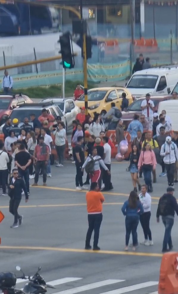 Movilidad Bogotá: Manifestaciones afectan el servicio de TransMilenio en varios puntos de la ciudad En este momento se registran manifestaciones en varios puntos de Bogotá. Le contamos cómo está el servicio de TransMilenio, pues hay estaciones cerradas.