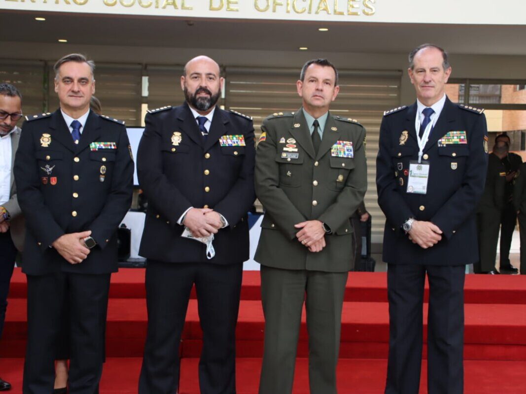 Policía Nacional crea el Primer Congreso Internacional para proteger el derecho de las manifestaciones pacíficas Bogotá se convierte en el epicentro de un diálogo internacional histórico con la realización del Primer Congreso Internacional "Cuerpos de Policía Garantes de la Manifestación Pública y Pacífica".