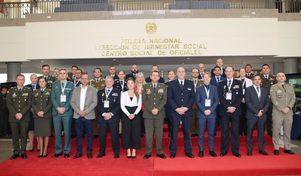 Policía Nacional crea el Primer Congreso Internacional para proteger el derecho de las manifestaciones pacíficas Bogotá se convierte en el epicentro de un diálogo internacional histórico con la realización del Primer Congreso Internacional "Cuerpos de Policía Garantes de la Manifestación Pública y Pacífica".