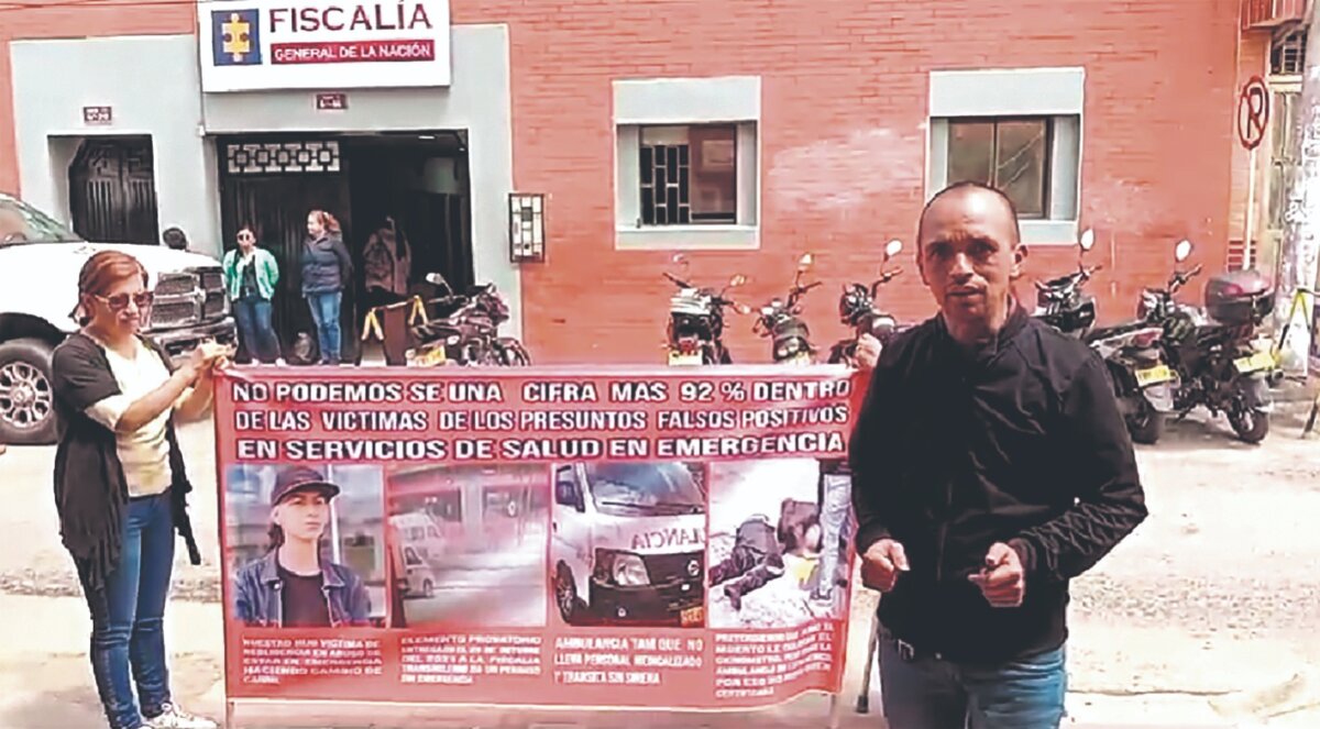 Tres años sin justicia en caso de Gerson, el joven que murió tras ser arrollado por una ambulancia en Soacha El padre de Gerson Eduardo Acero lleva 3 años pidiendo justicia por la muerte de su hijo. El joven murió tras ser arrollado por una ambulancia en Soacha.