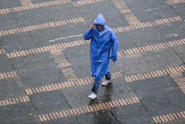 Así puede conocer cómo está el clima en tiempo real en Bogotá Le contamos cómo verificar si está lloviendo en la capital, para que pueda salir de su casa preparado.