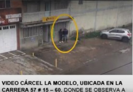 Se conocen nuevos videos del asesinato de Elmer Fernández, exdirector de La Modelo Tras analizar más de 130 horas de grabación, se conocieron todos los movimientos realizados por los sicarios que acabaron con la vida del exdirector de la cárcel La Modelo. Hasta el momento, tres personas han sido capturadas por el crimen.